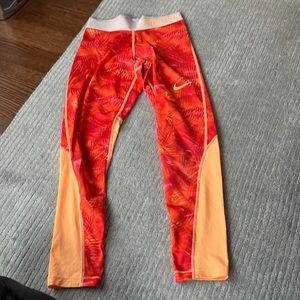 Nike pro girls leggings